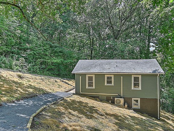 2nd image of 1212 Allgood Dr