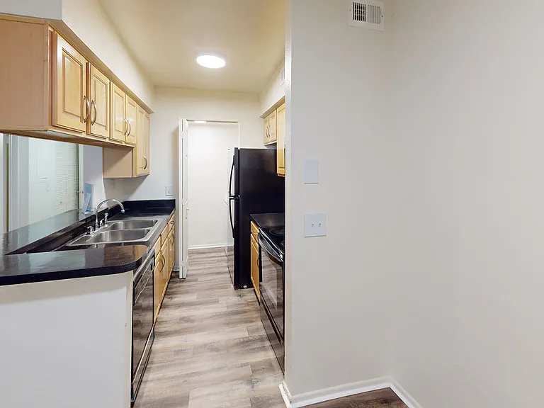 Lakewood Place — Photo 93