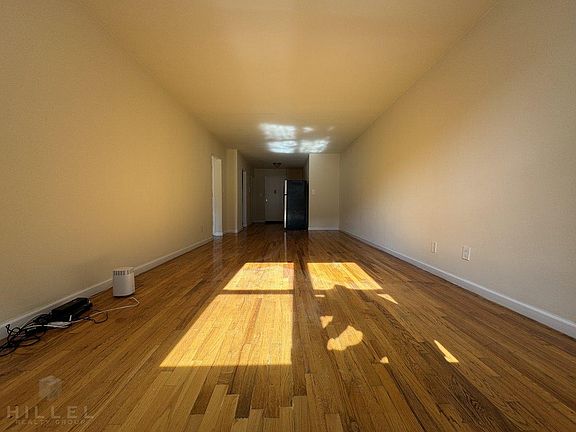 5th image of 2710 30th Ave APT 3B