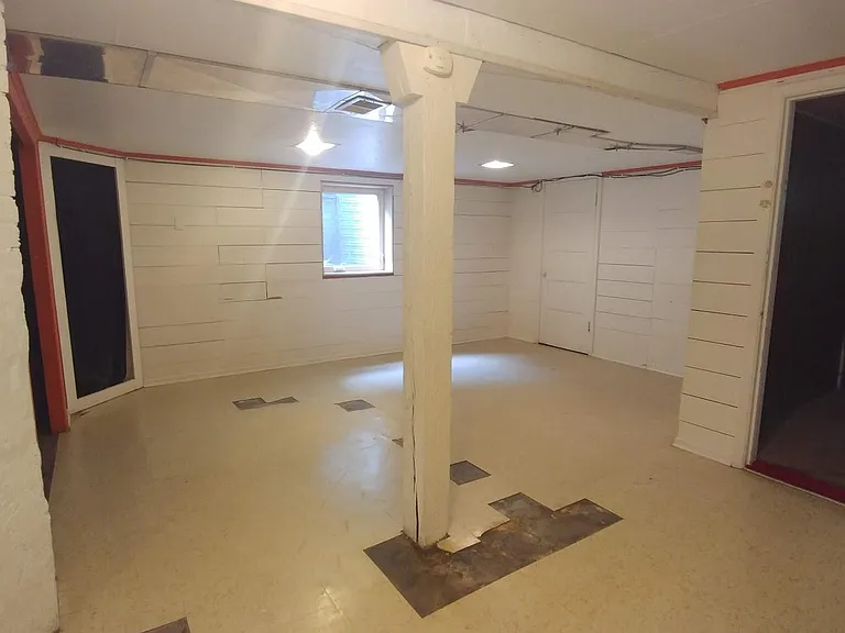 1030 NE Indiana St — Photo 10