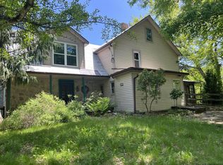 438 Plattekill Rd, Marlboro, NY 12542