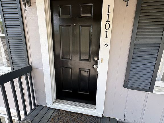2nd image of 1101 E 51st St