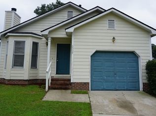 6532 Rhemish Dr, Fayetteville, NC 28304