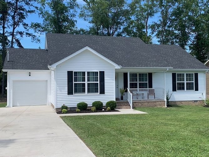 1st image of 230 Amelia Dr