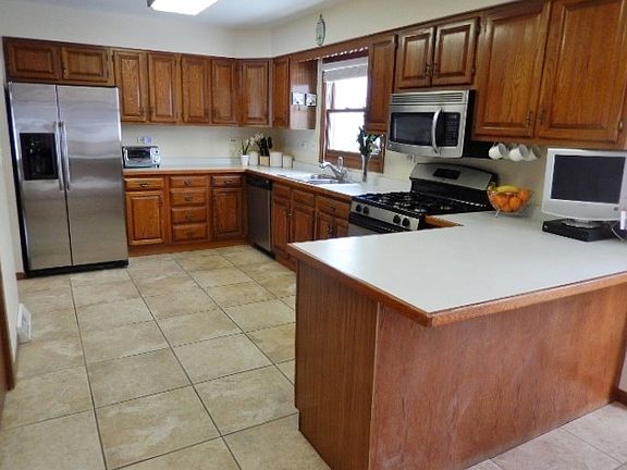 4th image of 629 Blue Spruce Ln