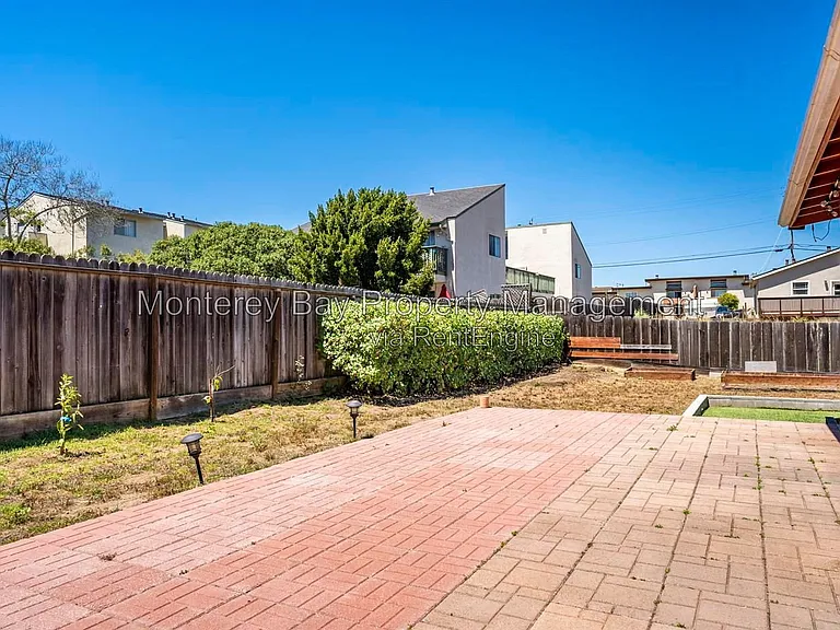 229 Hillcrest Ave #1-1-1 — Photo 8