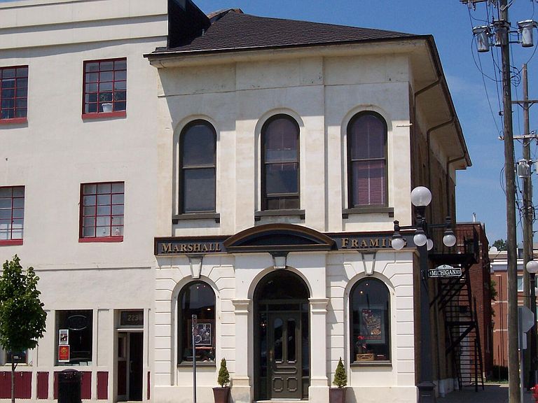Listing photo 2