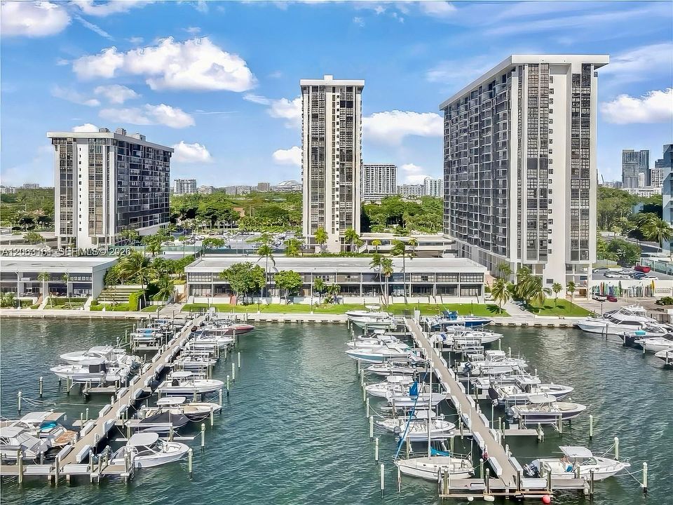 1st image of 1901 Brickell Ave APT B512