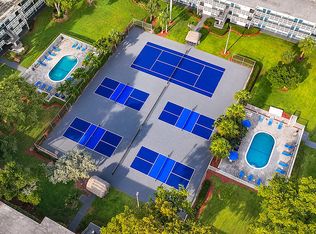 Set Point Garden, Fort Lauderdale, FL 33334