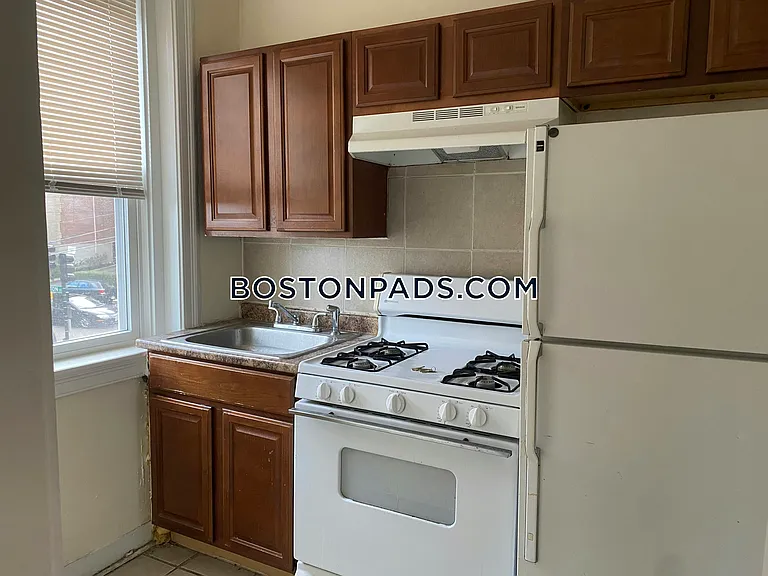 248 Kelton St #9 — Photo 4
