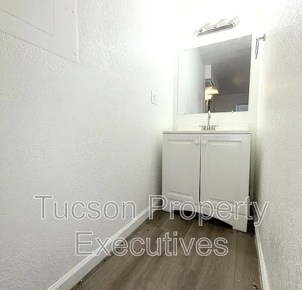3810 E Monte Vista Dr #107 — Photo 6