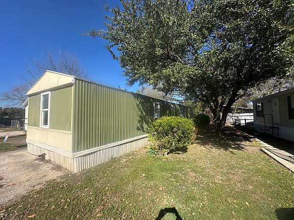 4th image of 1687 S Business Ih 35 Unit 29