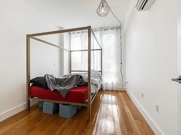 5th image of 581 Ocean Pkwy APT 4C