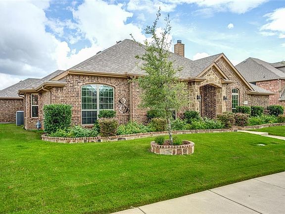 2nd image of 3016 Panhandle Dr