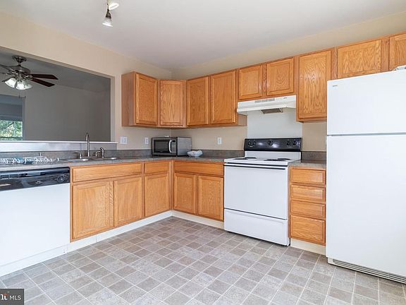 4th image of 707 Marian Dr