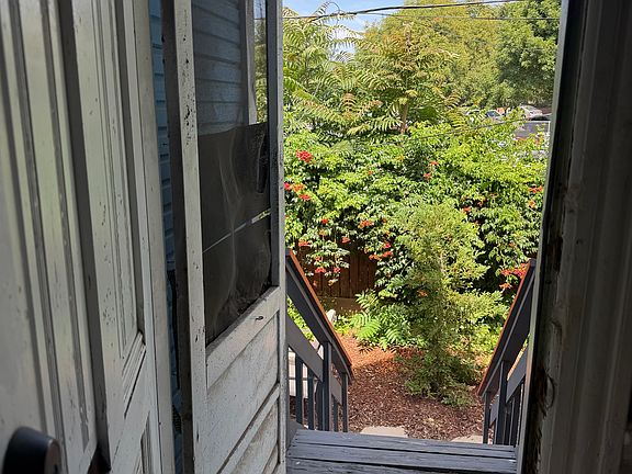5th image of 406 8th St #1