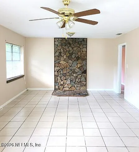 127 Crestwood Ave — Photo 2