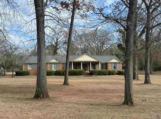 108 Dogwood Dr, Perry, GA 31069