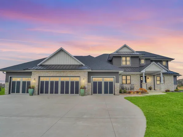 3118 Rose Moon Way, Neenah, WI 54956