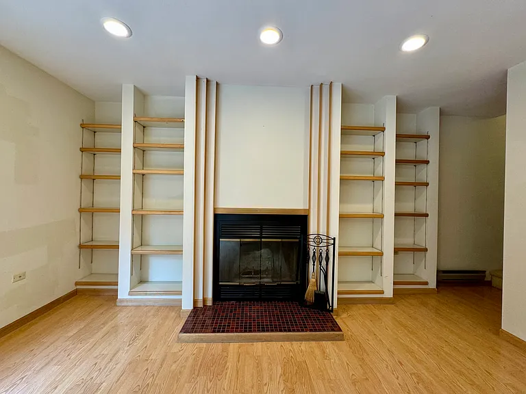 113 Penny Ln — Photo 6
