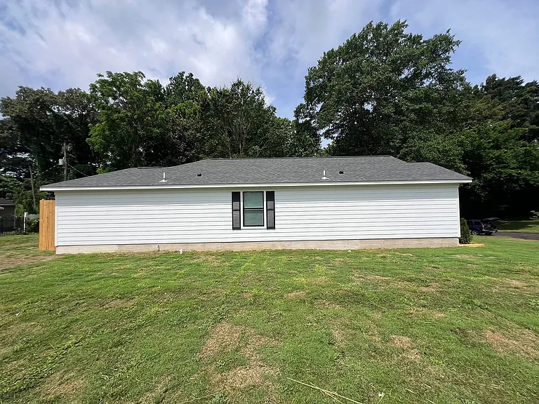 573 Jenson Rd — Photo 14