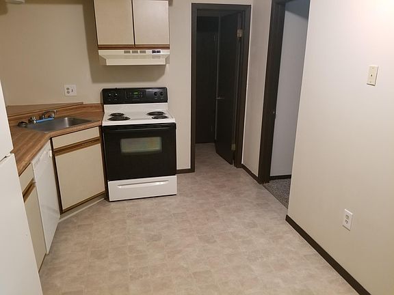 2nd image of 1503 Sunrise Lakes Dr APT 8A