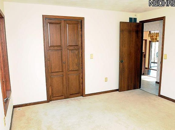 3rd image of 10231 Twin Oaks Dr