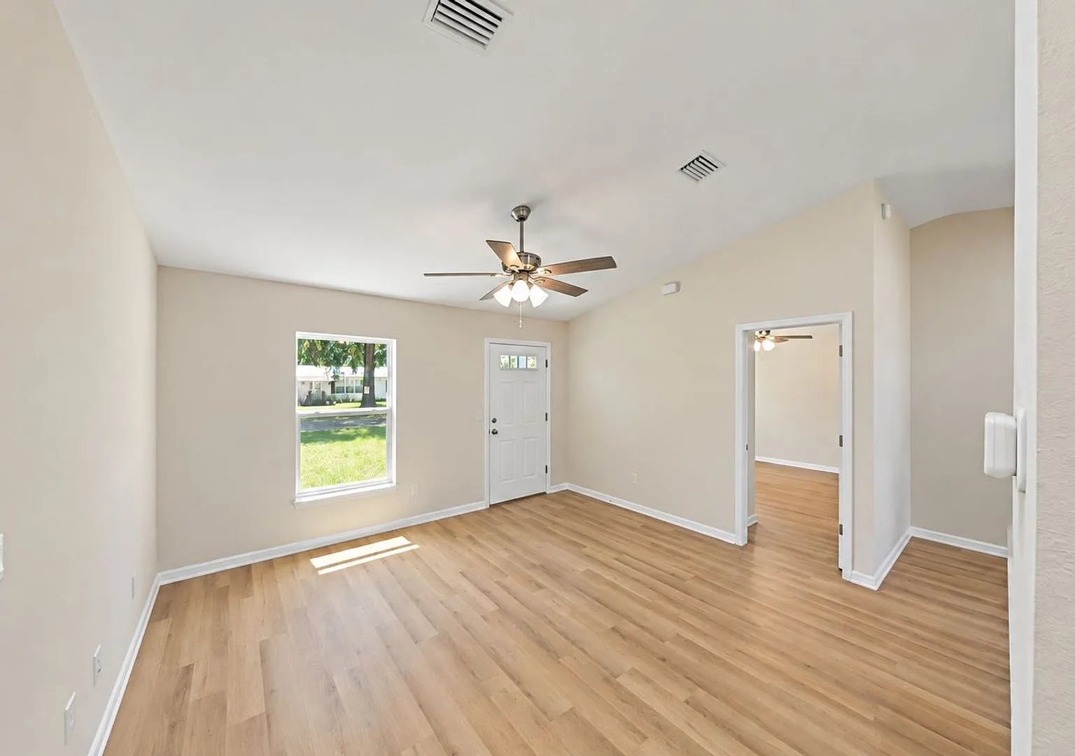 Brand New 3 Bedroom, 2 Bath Home Dunnellon — Photo 4