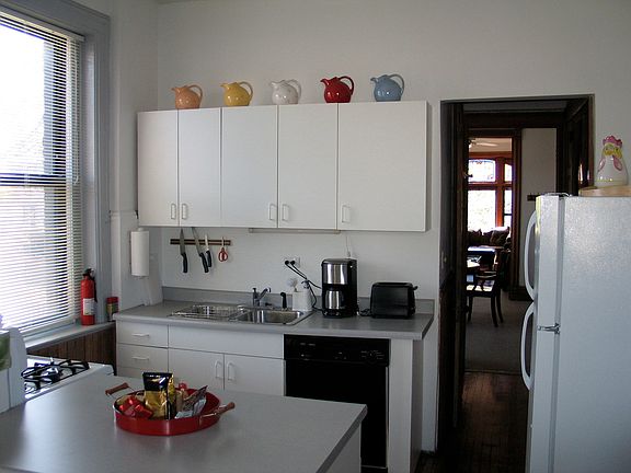 5th image of 1939 N Larrabee St