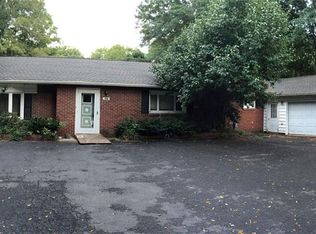 5874 Fikes Rd, Memphis, NY 13112