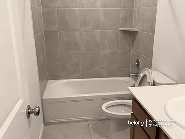 143 Plumcove Dr — Photo 2