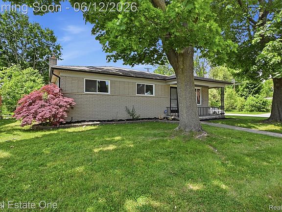 3rd image of 9649 Beech Daly Rd