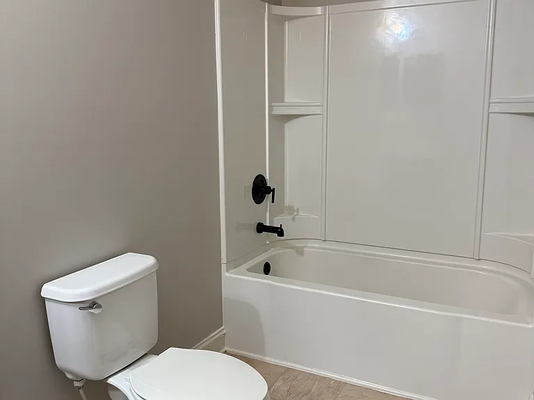 101 Silverspring Pl — Photo 36