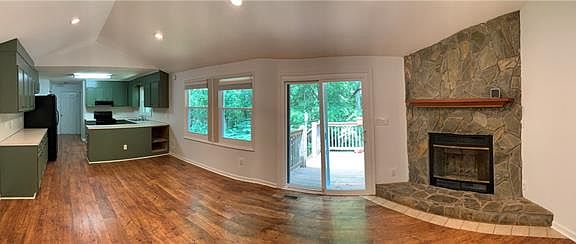 4th image of 1676 Kensington Cir