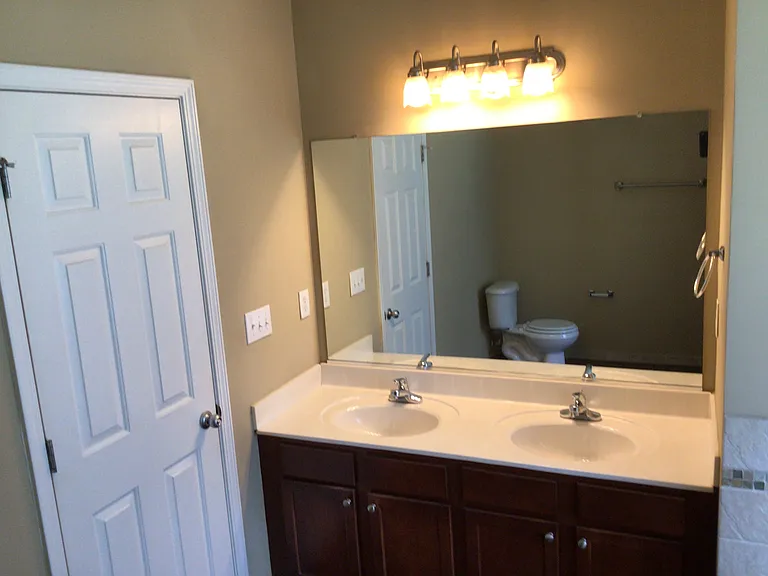1045 Brookgreen Ln — Photo 7
