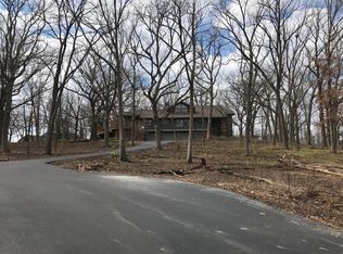 2 Fox Ln, Burr Ridge, IL 60527