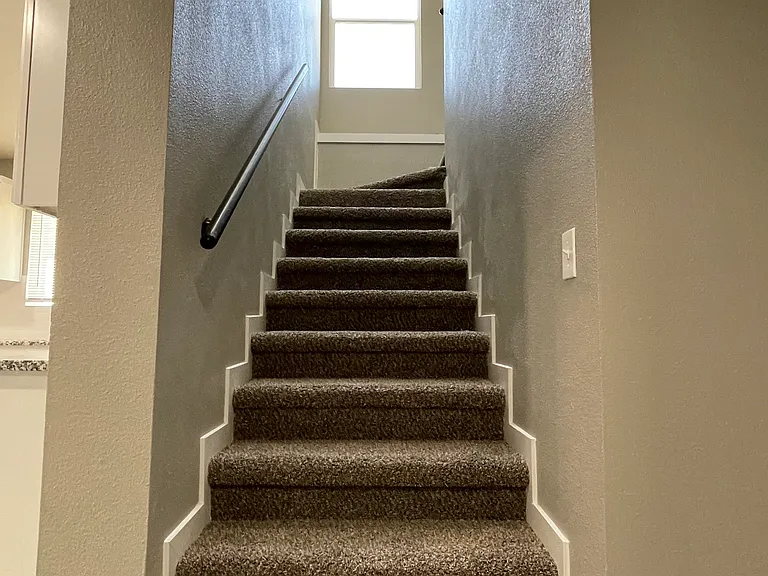 Isaiah Dr — Photo 8