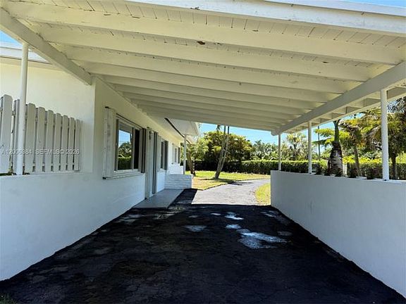 4th image of 15395 SW 272nd St