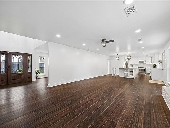 3rd image of 10602 Riverview Dr