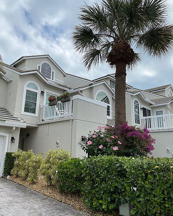 1st image of 1000 N Us Highway 1 APT 726