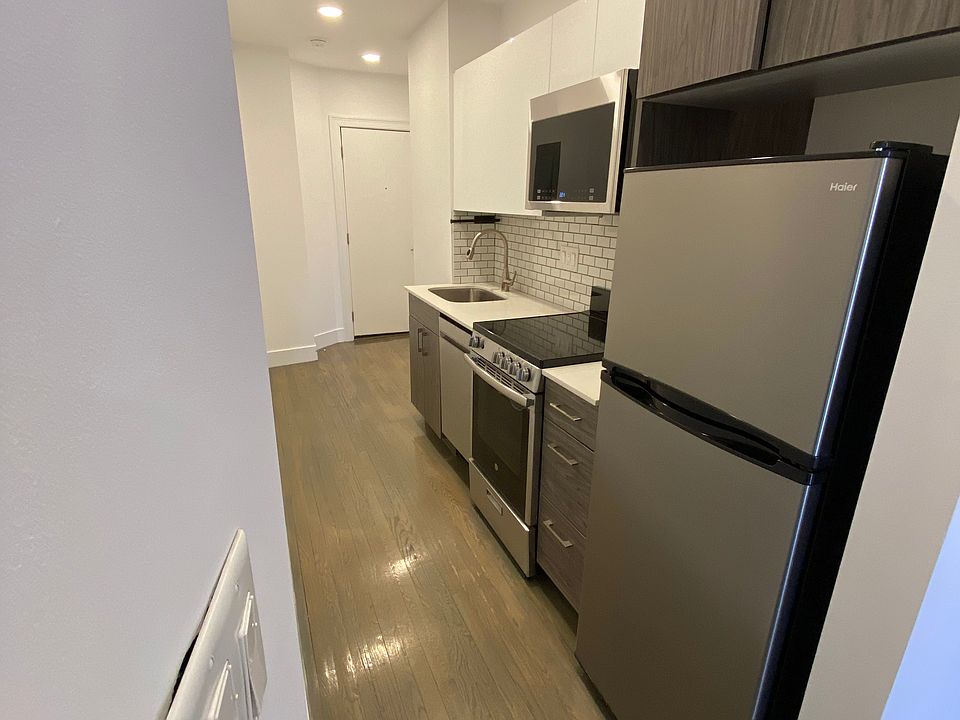 1st image of 43 Joy St #8