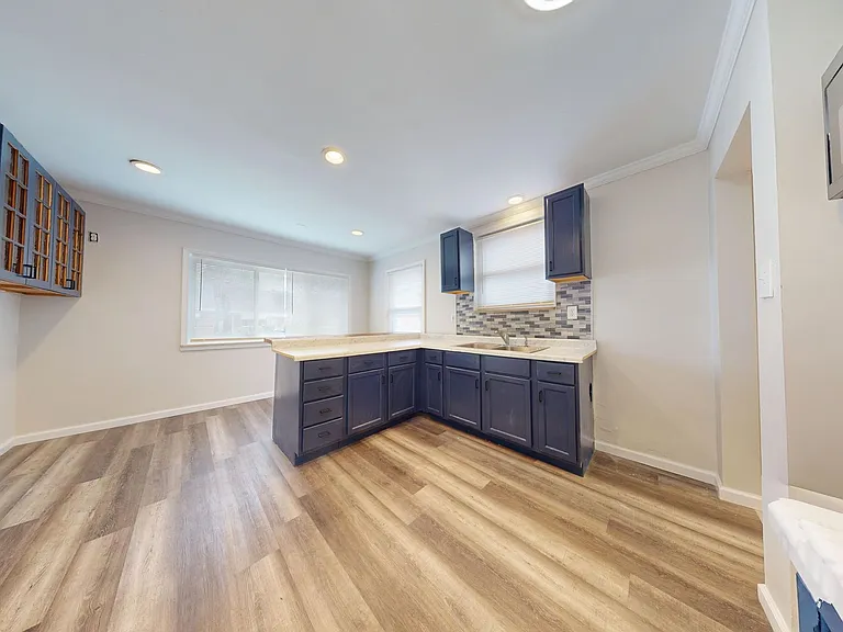 11728 Minden St — Photo 3