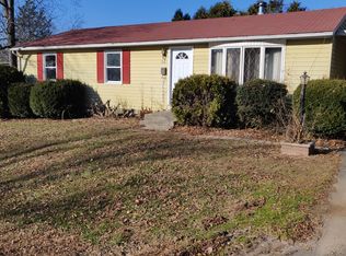 84 Deering Ln, Waterbury, CT 06706