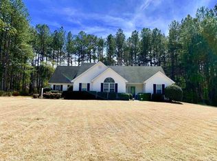 150 Pecan Lake Dr, Sharpsburg, GA 30277