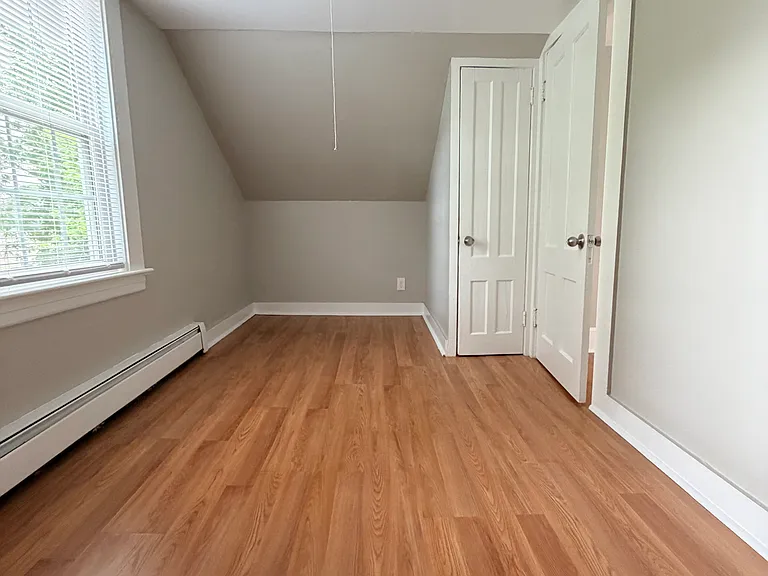 18 Maple St — Photo 15