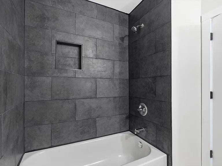 750 Barrett Pl — Photo 8