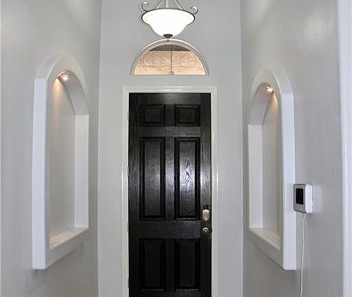2nd image of 507 Abbott Ave