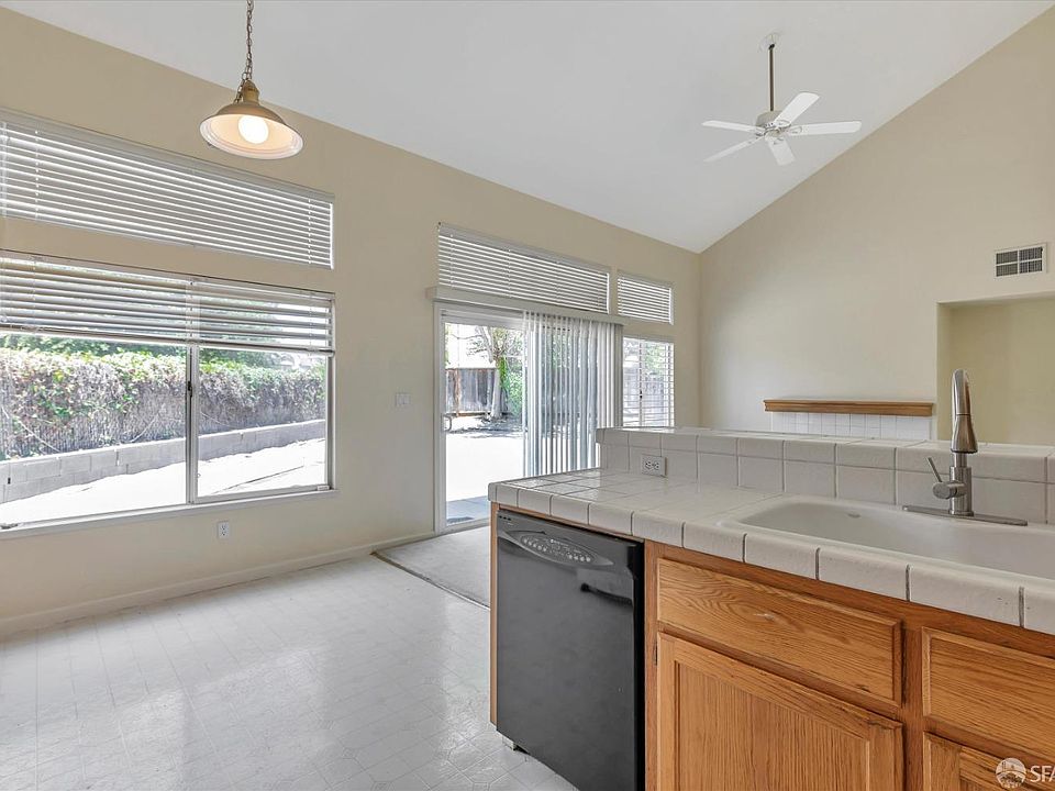 2nd image of 2520 Pinecrest Ct