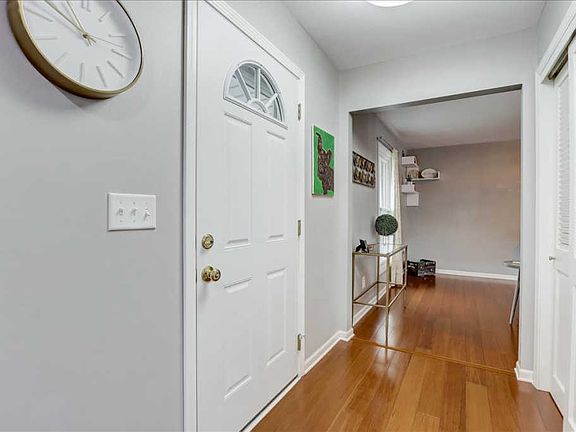 3rd image of 453 Cambridge Ave