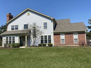 36102 N Springbrook Ln, Gurnee, IL 60031